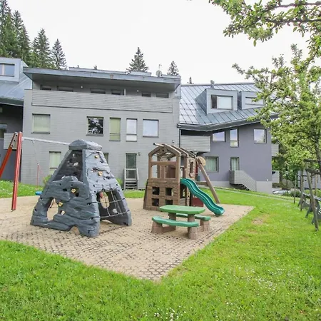 Family Resident S Terasou, Garazi, Kuchynskou Linkou, Vhodne I Pro Rodiny S Detmi, U Sjezdovky Pro Deti, Bobove Drahy, Free Garage, Free Wifi, Vyhled Do Zahrady S Posezenim Na Terase, Detske Hriste V Arealu Lägenhet Harrachov