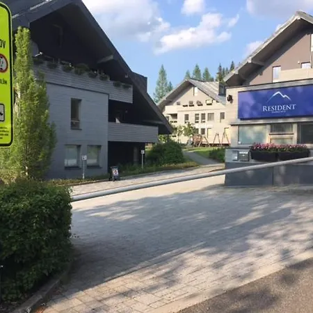Family Resident S Terasou, Garáží, Kuchyňskou Linkou, Vhodné I Pro Rodiny S Dětmi, U Sjezdovky Pro Děti, Bobové Dráhy, Free Parking, Free Wifi, Výhled Do Zahrady S Posezením Na Terase, Dětské Hřiště V Areálu *