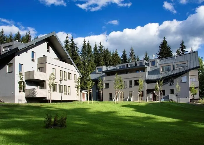 Family Resident S Terasou, Garazi, Kuchynskou Linkou, Vhodne I Pro Rodiny S Detmi, U Sjezdovky Pro Deti, Bobove Drahy, Free Garage, Free Wifi, Vyhled Do Zahrady S Posezenim Na Terase, Detske Hriste V Arealu